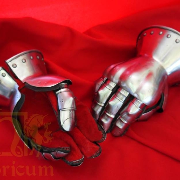 Gauntlets and Mittens