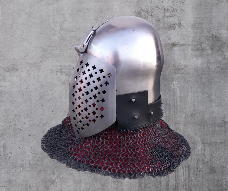 Cullender Bascinet – why we love this model?