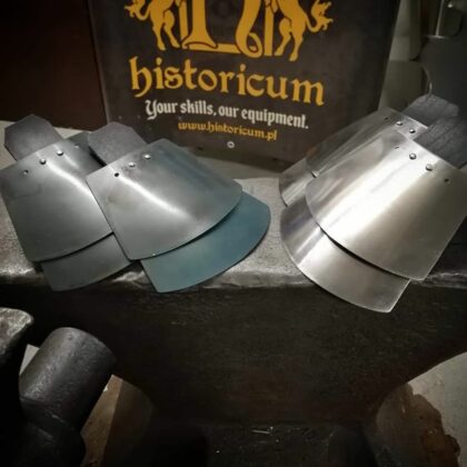 Side collar plates