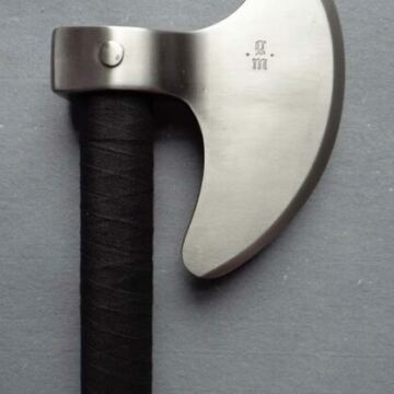 Two handed axe Alexa