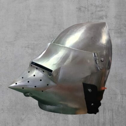 Houndskull bascinet Type 4
