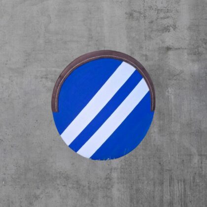 Round shield Medium