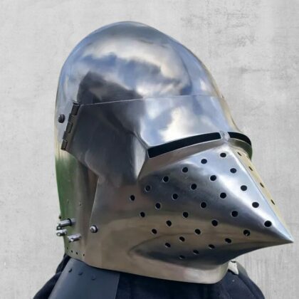 Houndskull bascinet Type 2